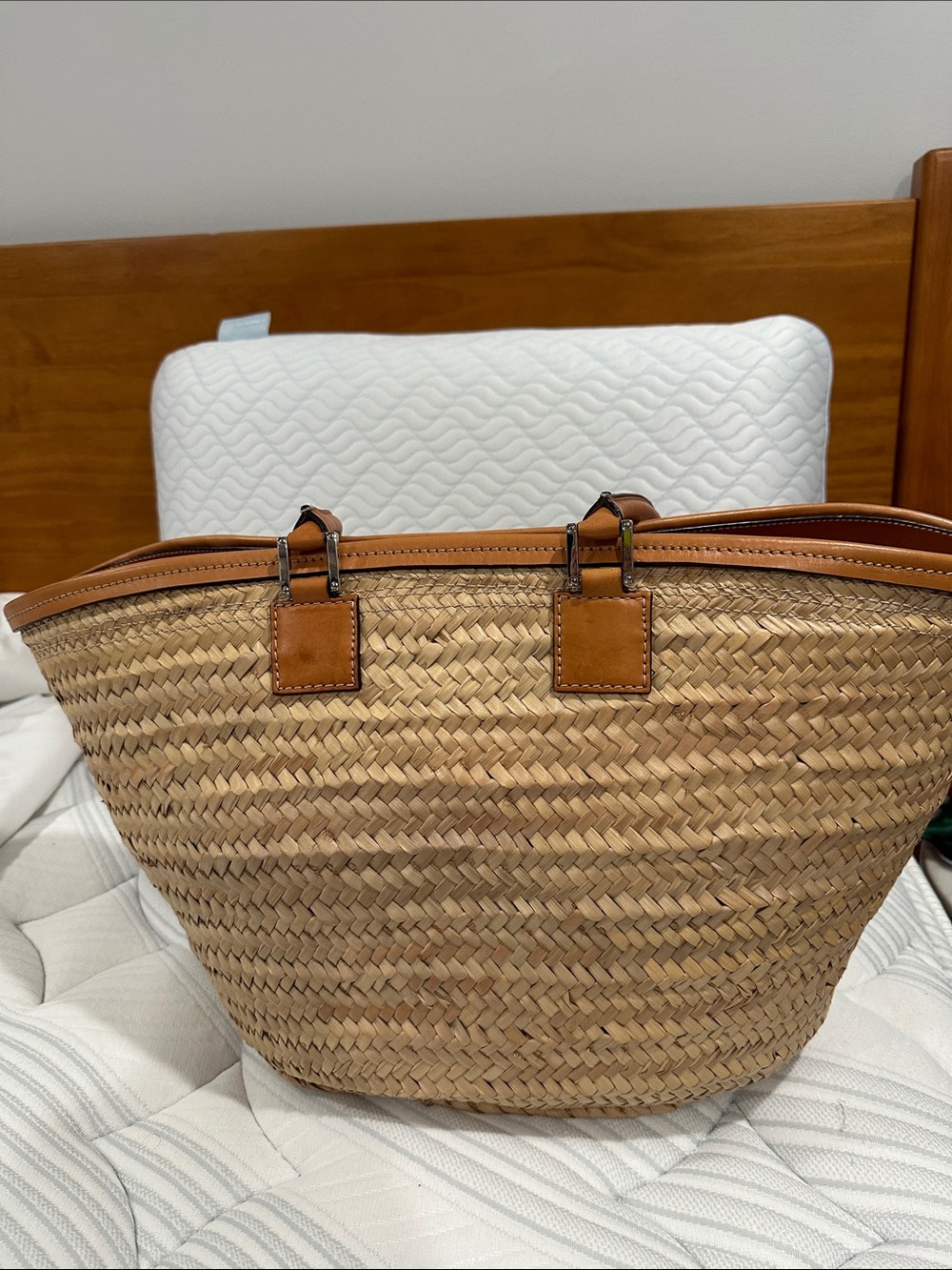 Loewe Anagram Raffia Straw Tote Tan Leather Trim w/ pochette - pink interior - Picture 7 of 14